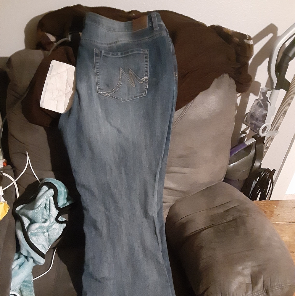 Jeans - Picture 2 of 2